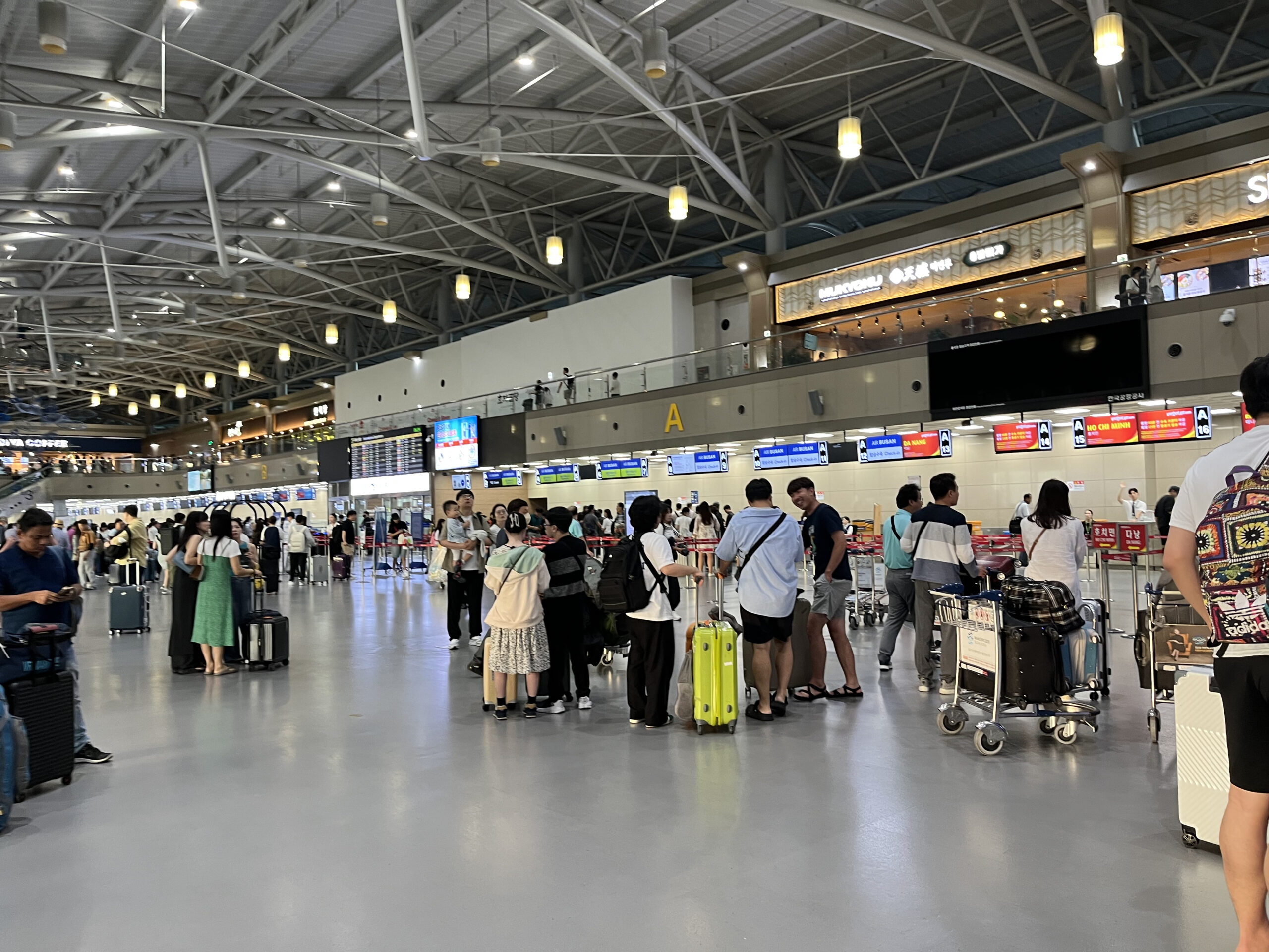 金海国際空港の空港内の写真