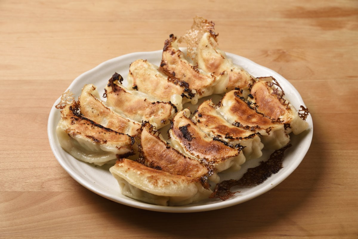 ぎょうざの満州の焼き上がり